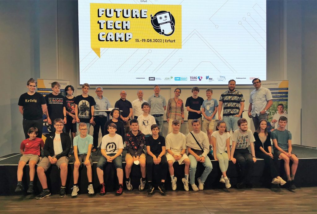 Schüler, Partner und Veranstalter des Future Tech Camp Erfurt
