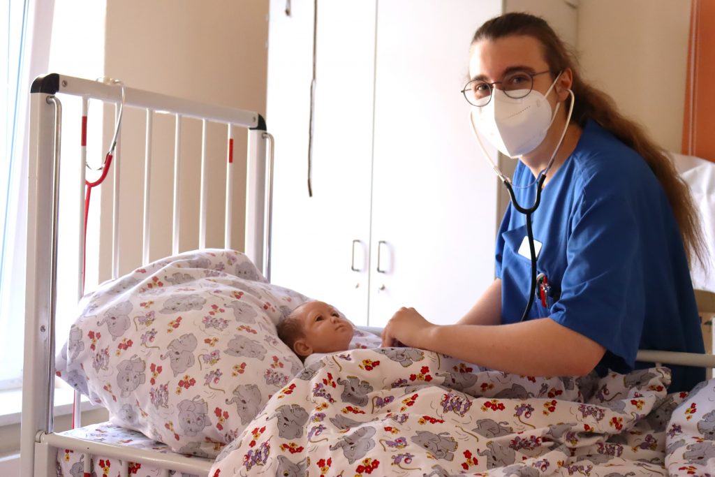 Franziska: Pflegefachfrau in der Kinderkrankenpflege