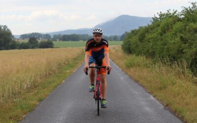 Radfahrer trainiert für die Special Olympics